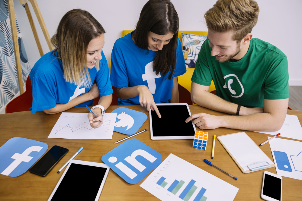 5 Essential Metrics for Choosing a Top US Marketing Team in 2026: AI, Data & Conversion Strategies